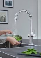 Vorschau: Grohe Red Duo Küchenarmatur, C-Auslauf, Armatur und Boiler Größe M, chrom 30083001