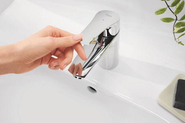 Grohe Eurosmart Waschtischbatterie S-Size mit Push-Open Ablaufgarnitur, energiesparend, chrom