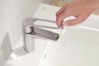 Vorschau: Grohe Eurosmart Einhand-Waschtischbatterie S-Size mit Verbrühschutz, offener Hebelgriff, chrom 23986003