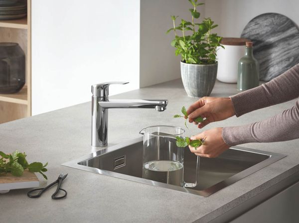 Grohe Eurosmart Wasserhahn, Hebel oben, schwenkbar