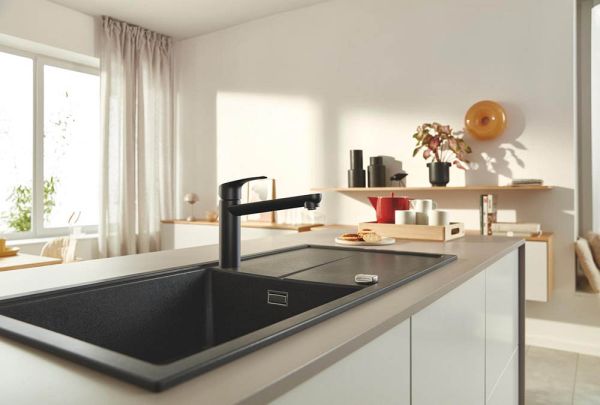 Grohe Eurosmart Küchenarmatur, schwenkbar, matt black